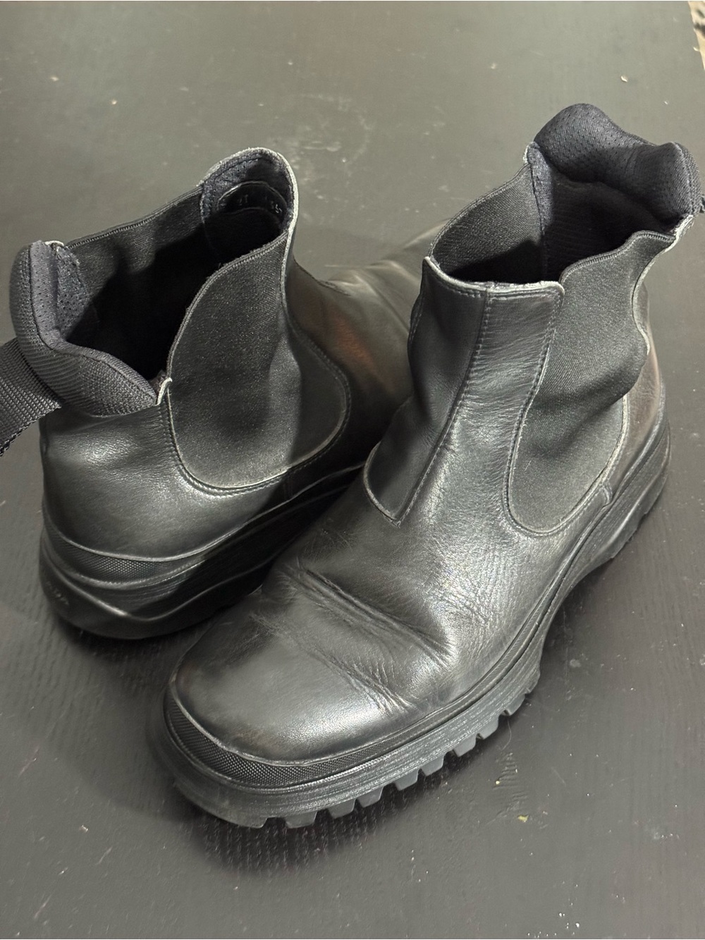 Prada Men’s Size 9 Black Leather Boots, Chelsea, Chunky Lug Sole - Picture 2 of 13
